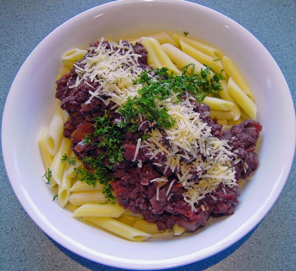 Spaghetti Bolognese With Red Wine