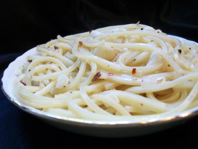 Spaghetti With Red Wine Sauce