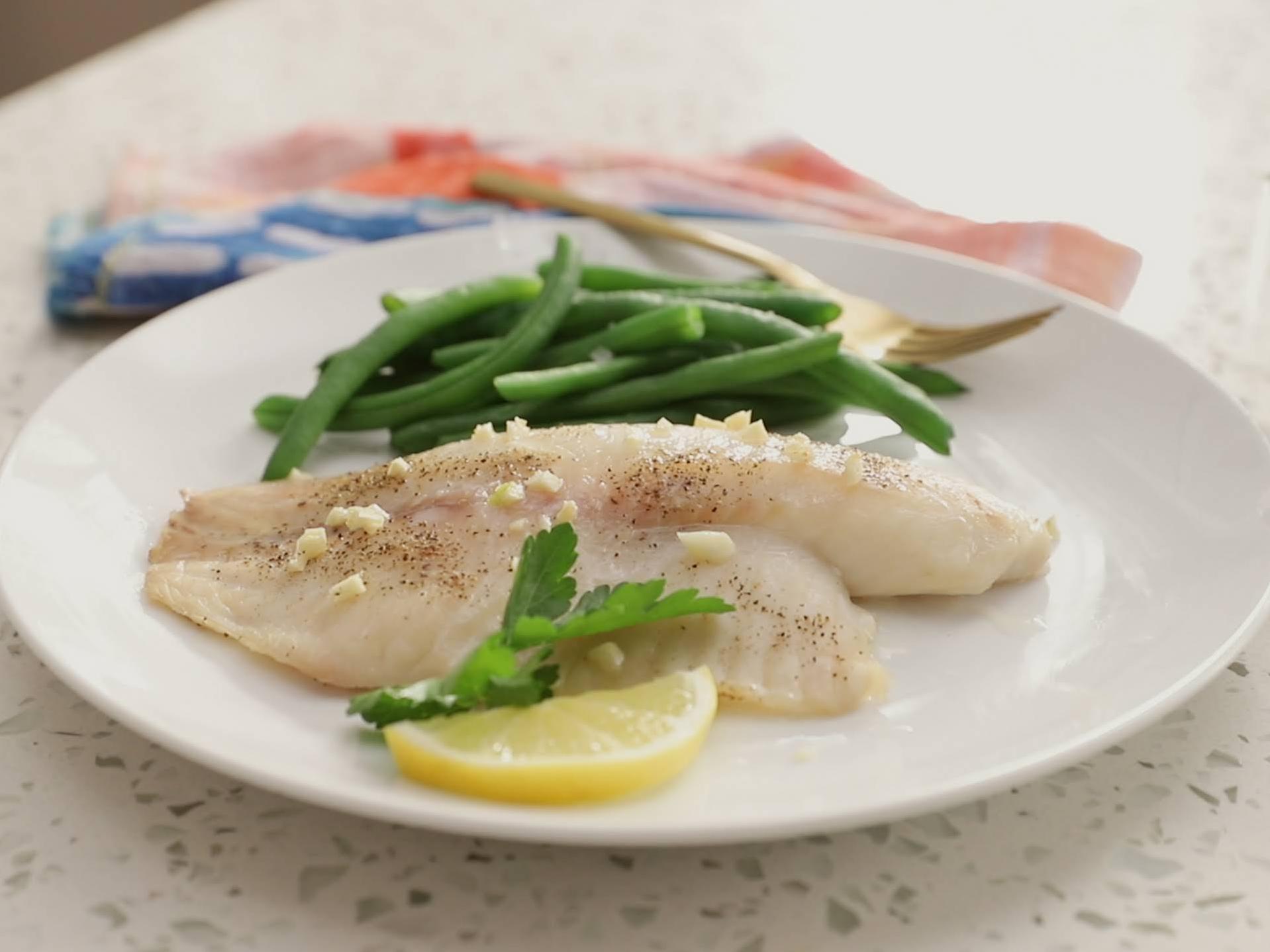  Spicing up your dinner game with this flavorful tilapia dish!