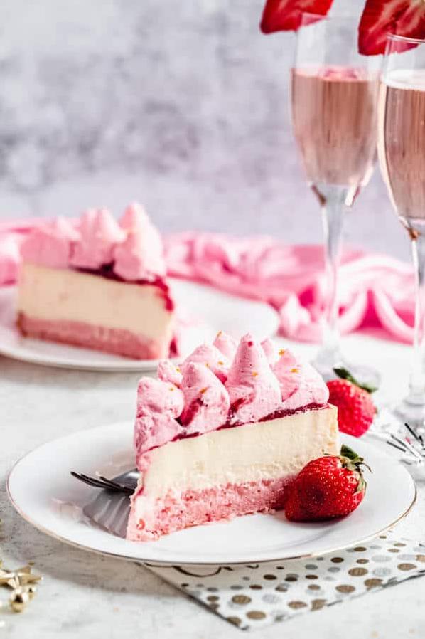 Strawberry and Champagne Dessert Sauce