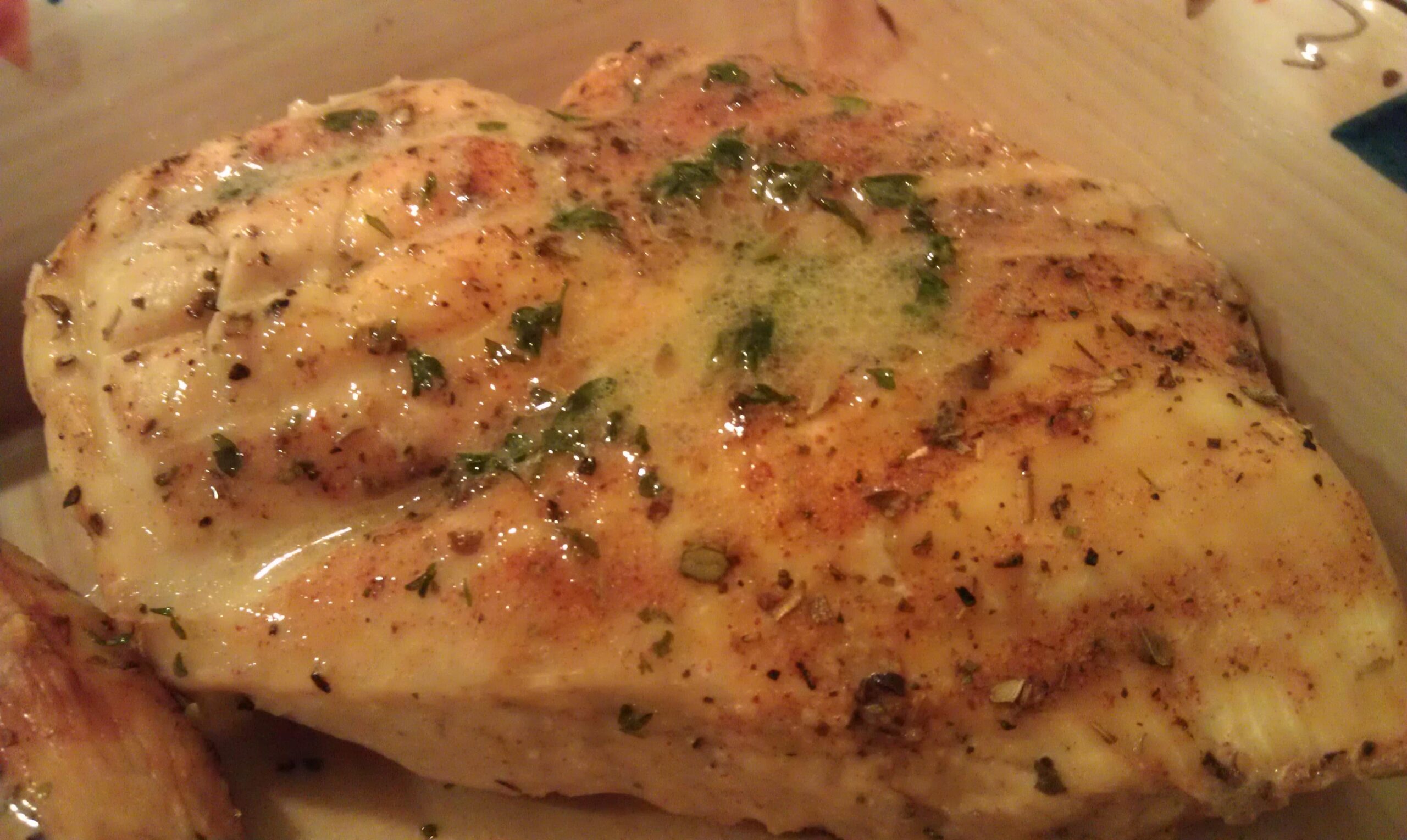  Tender Chicken Breasts: The chicken breasts are marinated to perfection, leaving them juicy and tender.
