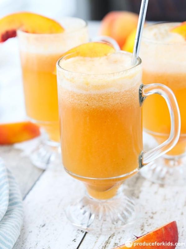  The combination of bubbly champagne and sweet peaches is a match made in heaven!
