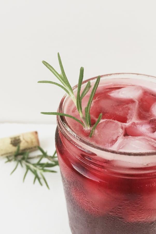  The combination of red wine and ginger beer creates a unique and refreshing taste.