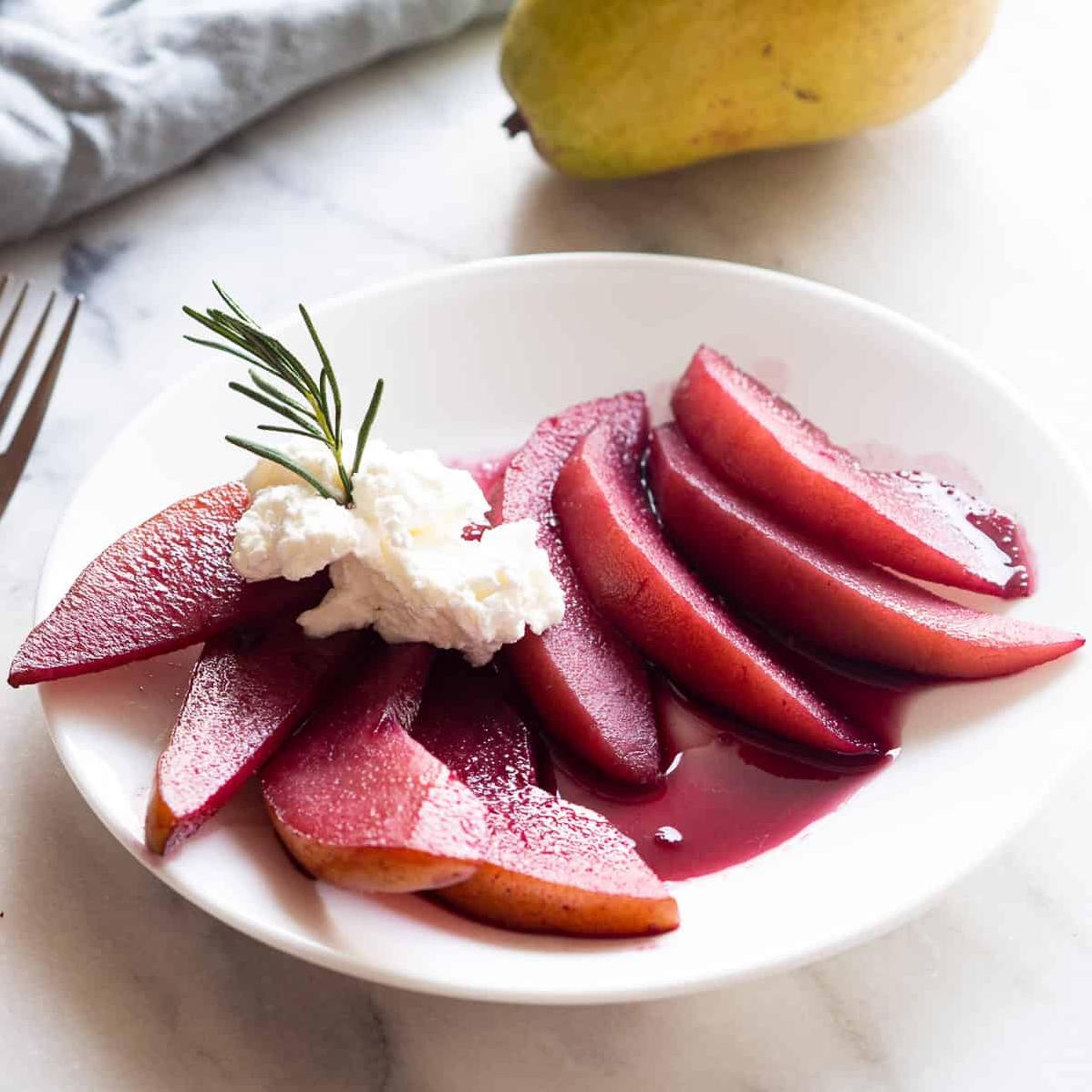  The sweetness of the pears perfectly balances the spicy aroma of the red wine.