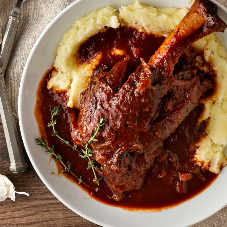 The tantalizing aroma of this lamb shank will make you drool!