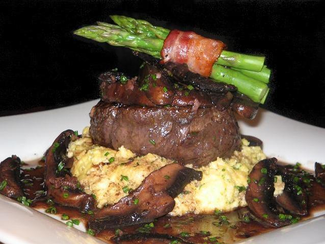  The ultimate comfort food: Red wine steak with sautéed mushrooms.