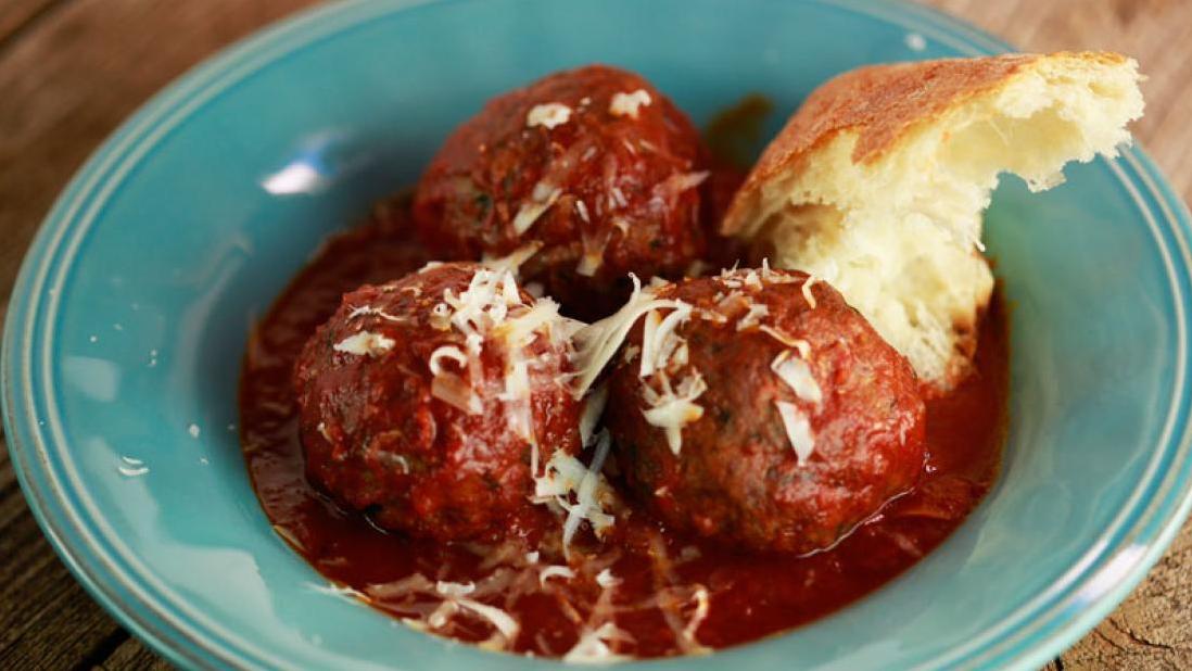  These red wine meatballs are perfect for a romantic night or a fancy dinner party.