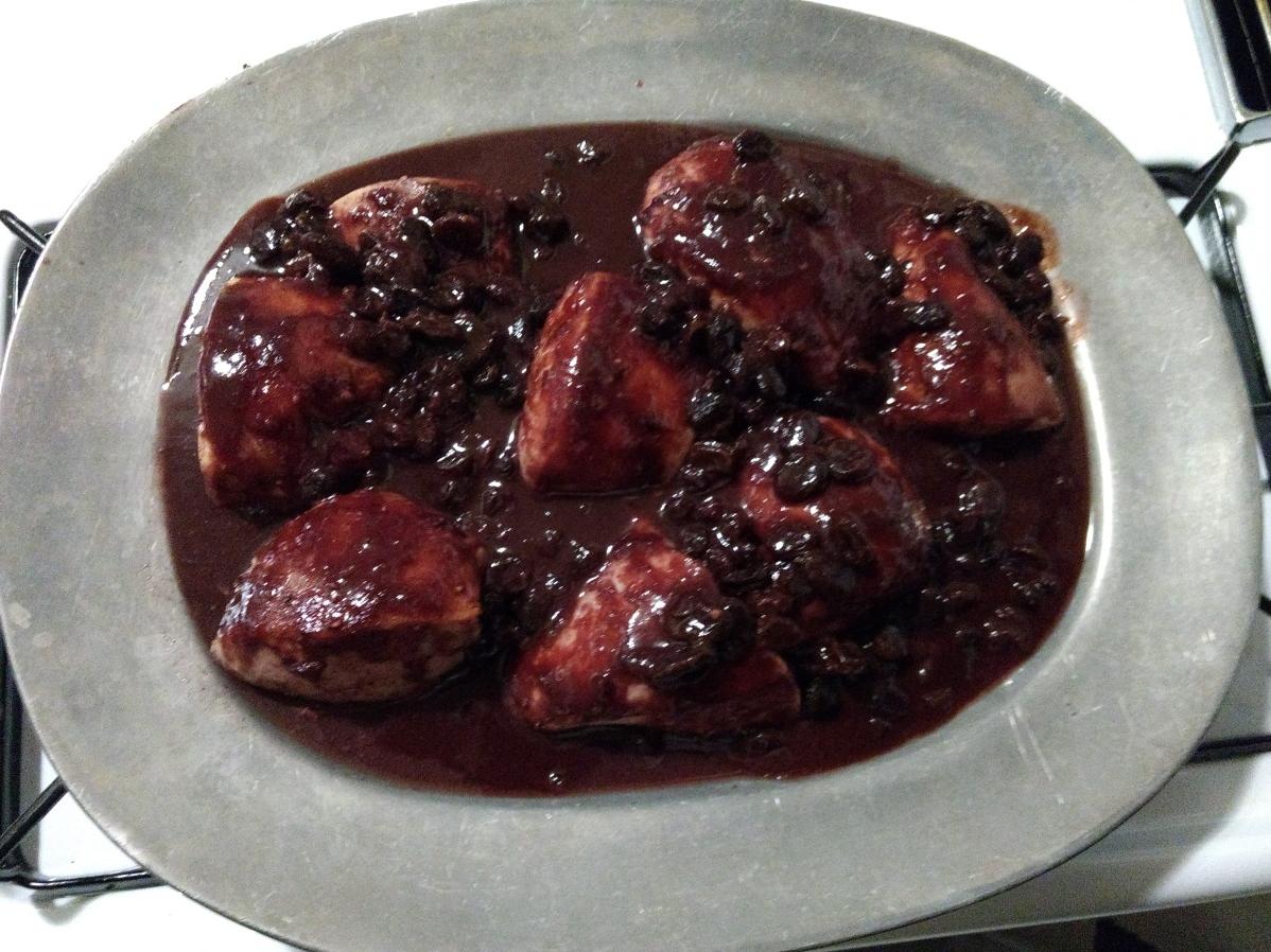  This chicken dish with raspberry red wine sauce is a colorful feast for the eyes.