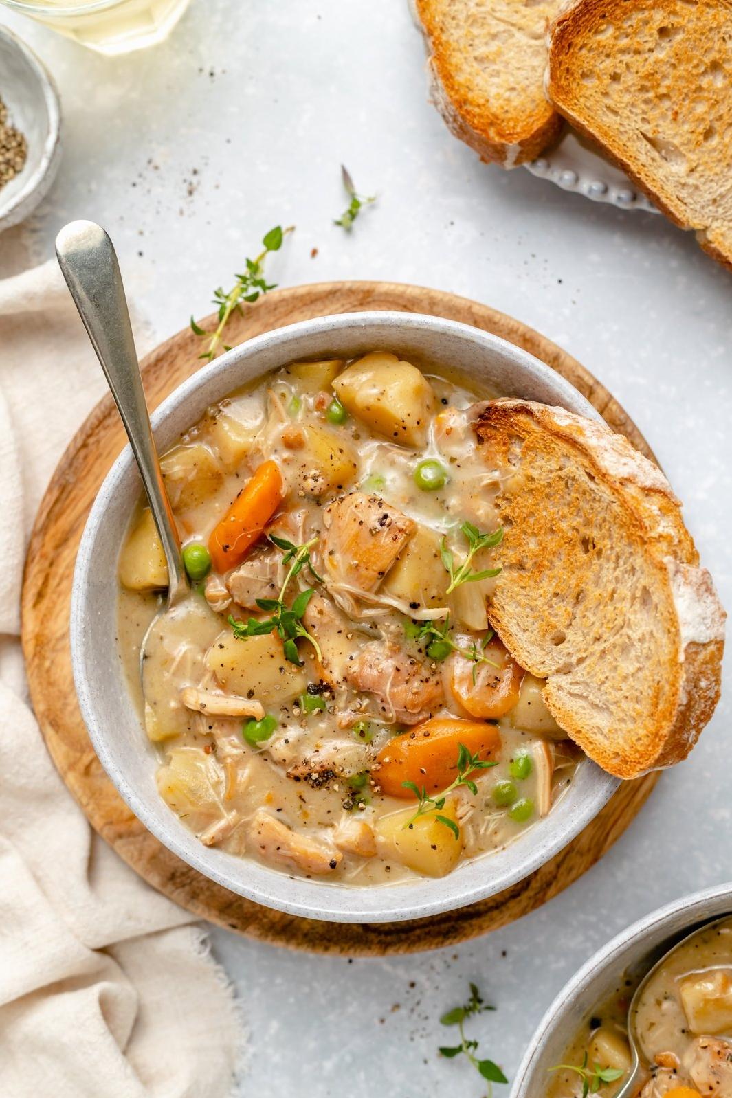  This stew is loaded with tender chicken, veggies, herbs, and a splash of white wine.