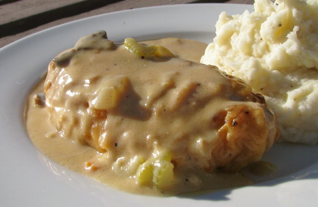  This succulent chicken in New Orleans wine sauce will have your taste buds dancing!