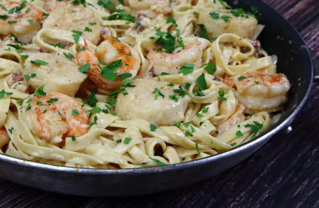  This white wine cream sauce is so velvety, you'll want to drink it by the spoonful.