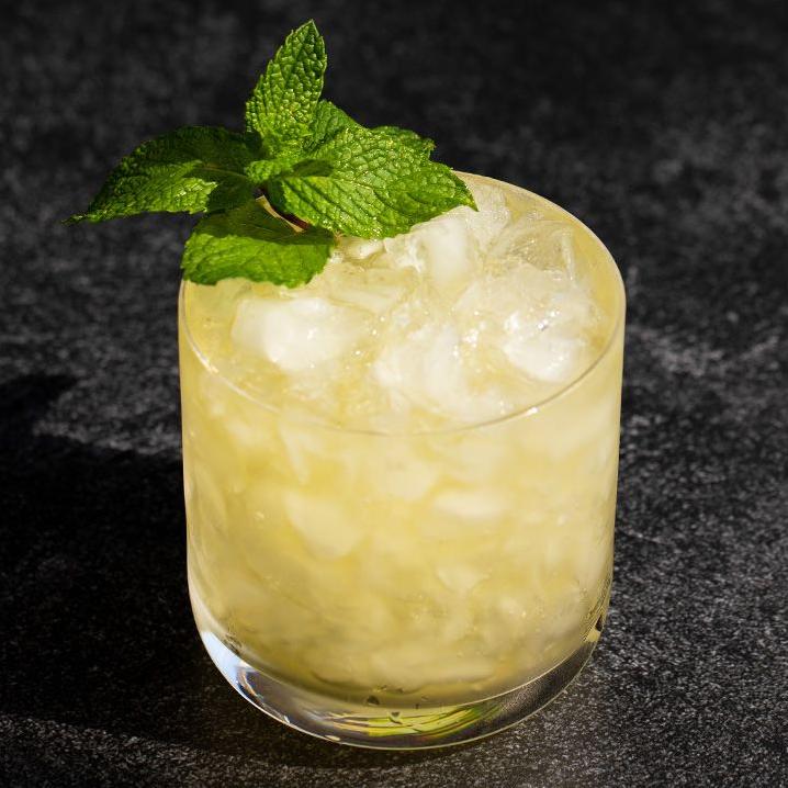  Toast to summer with this refreshing Wine Mint Julep!