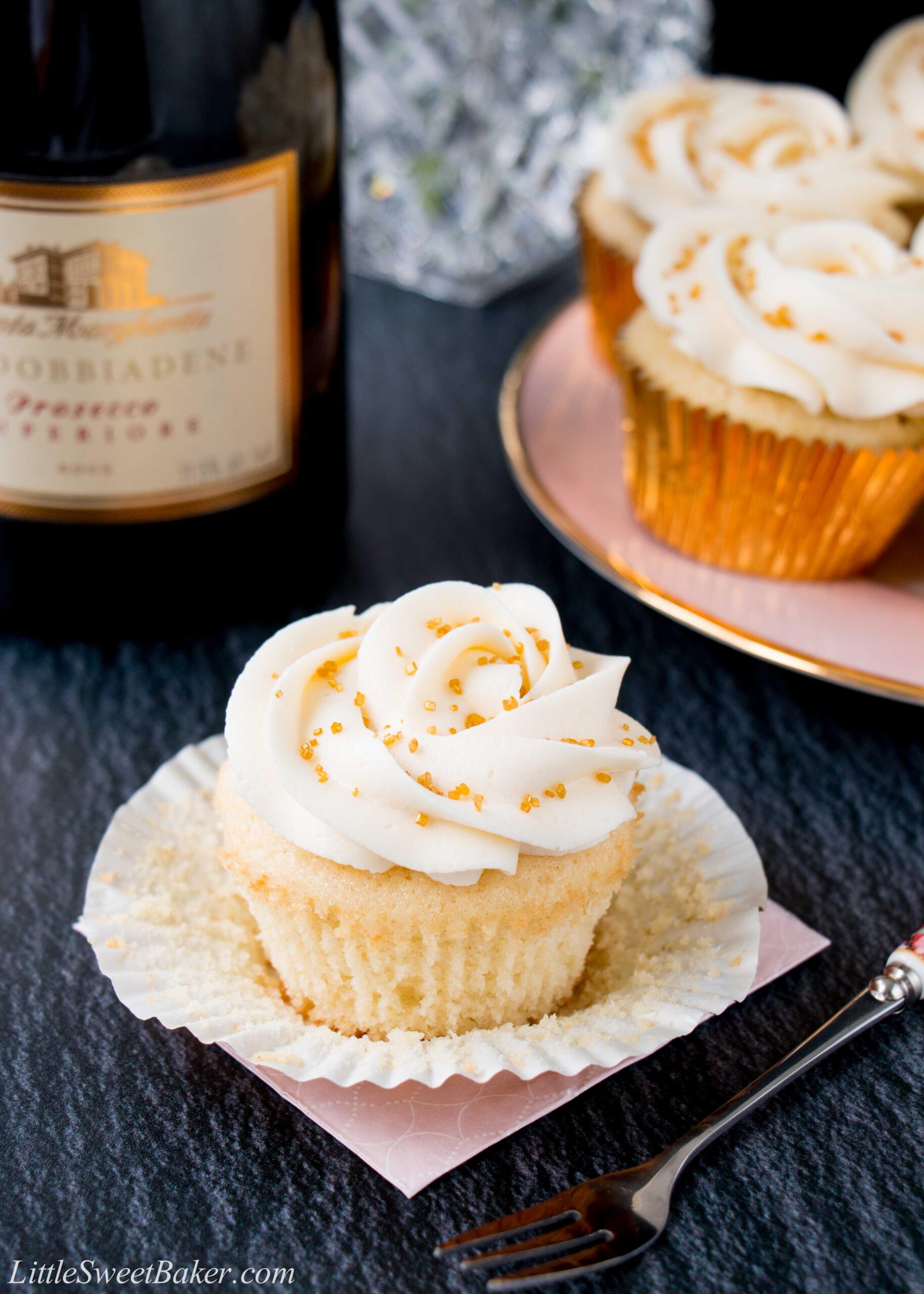  Transform your celebration into a party with these delightful Champagne cupcakes.