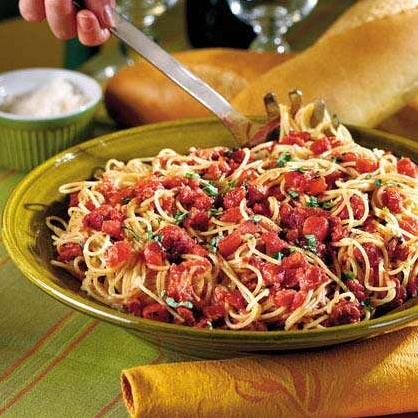  Twirl your fork and taste the flavor explosion in every bite with this red-wine tomato pasta.