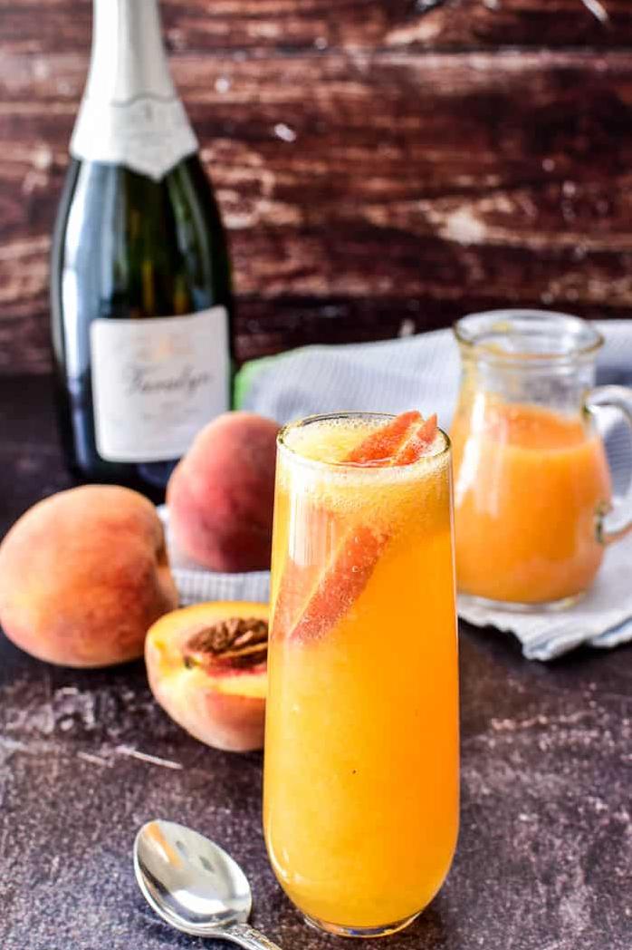  When champagne meets sweet peaches, magic happens!