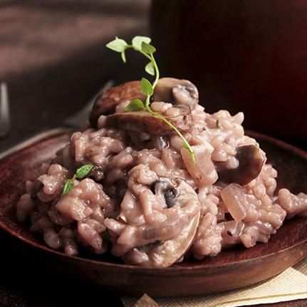  When mushrooms and red wine come together in a risotto, delicious things happen!