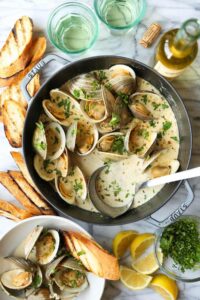 White Wine and Garlic Steamed Clams