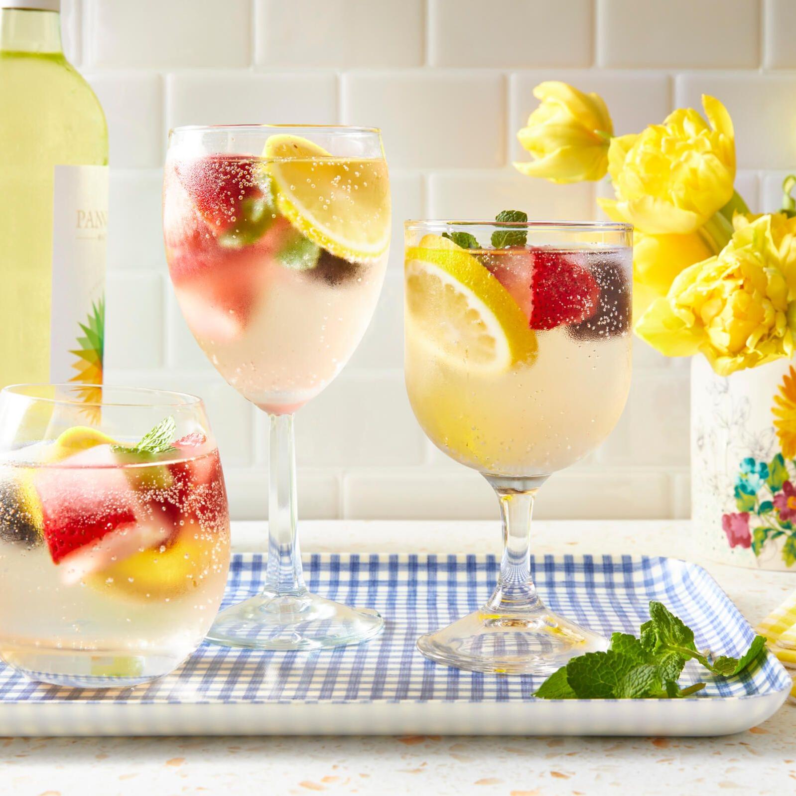 Refresh Your Day with White Wine Spritzer Recipe